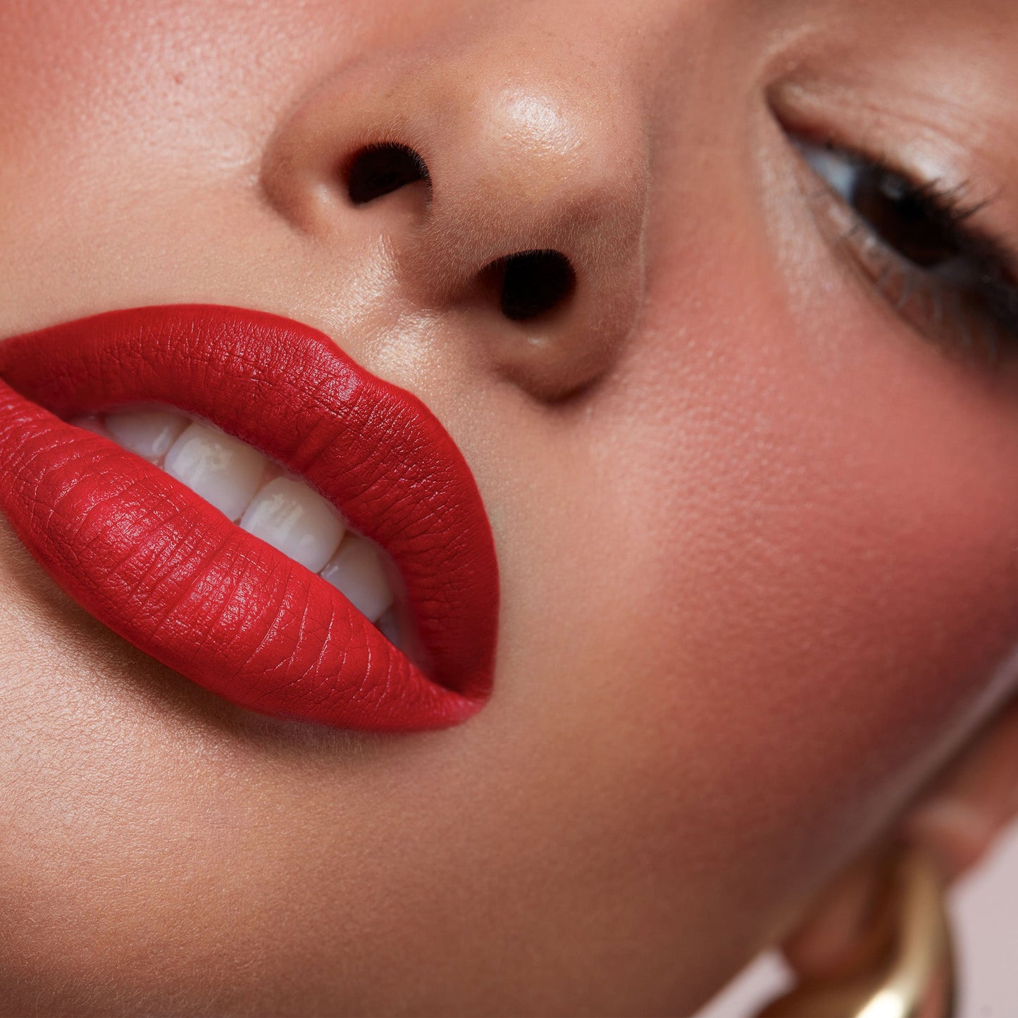 Major Headlines Matte Suede Lipstick